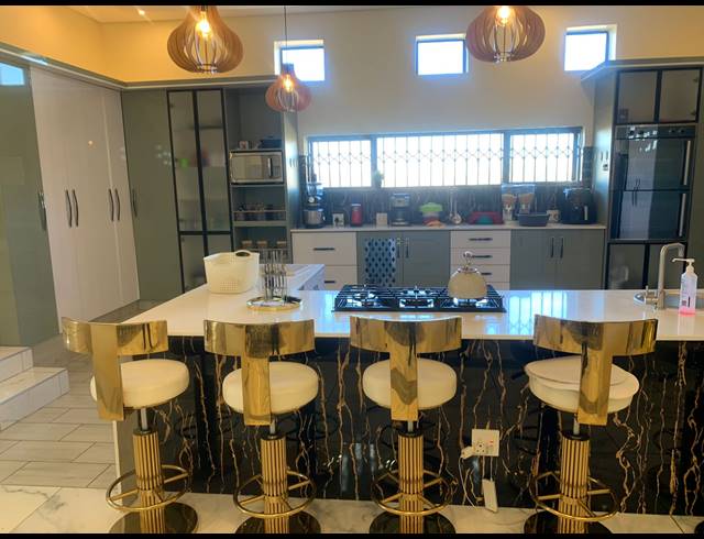 5 BEDROOM HOUSE FOR SALE IN KAYDALE